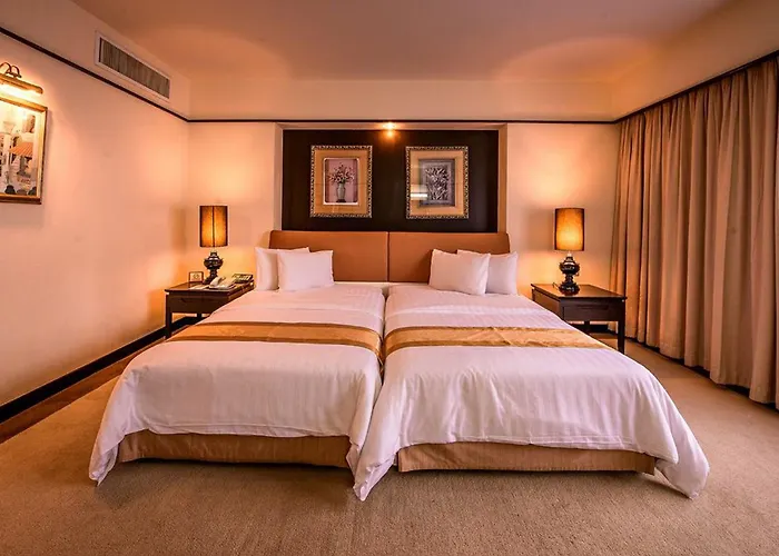 Hotel Pantip 4*